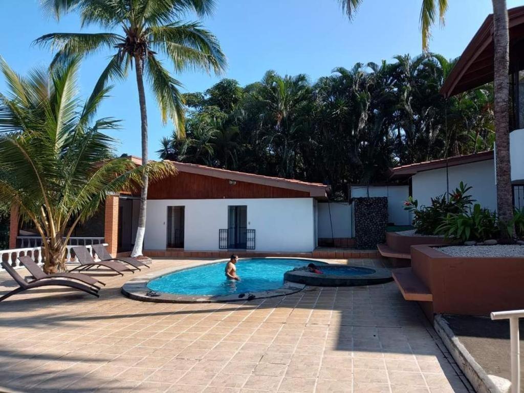 Uruka Lodge Alajuela Exteriör bild